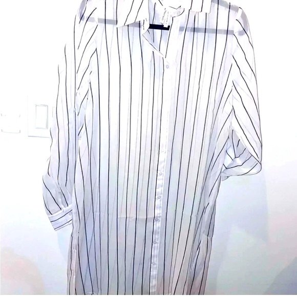 WOMENS LIVE FOR TRUTH LONG SHEER PINSTRIPE BUTTON UP SHIRT SIZE
LARGE - Picture 1 of 11